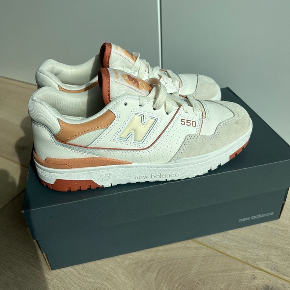 New Balance 550s (AU LAIT) - Picture 3 of 5